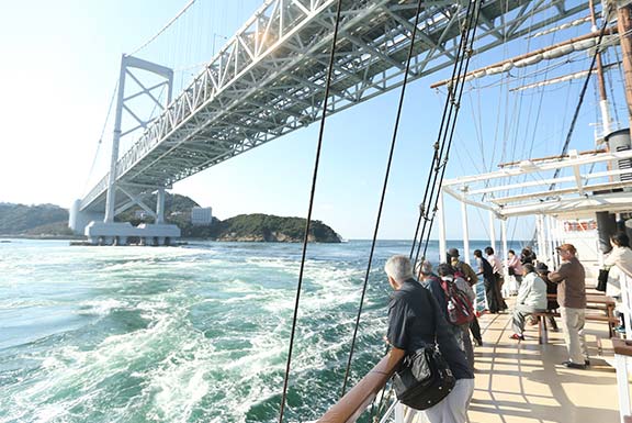 うずしおクルーズとは | 【公式】うずしおクルーズ〜淡路島から鳴門の