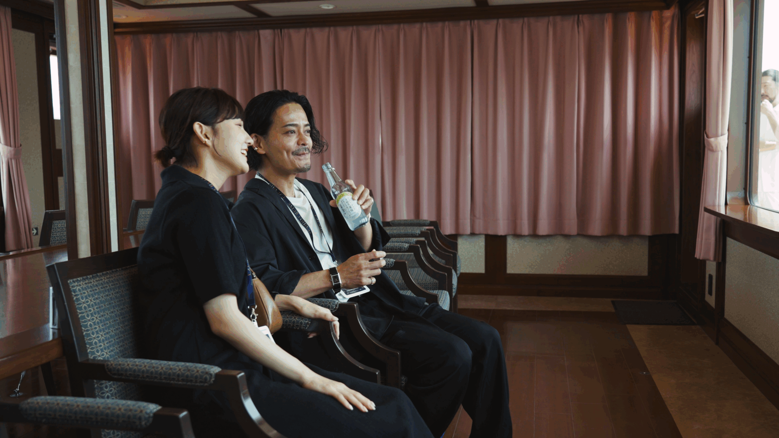 貴賓室でおくつろぎ