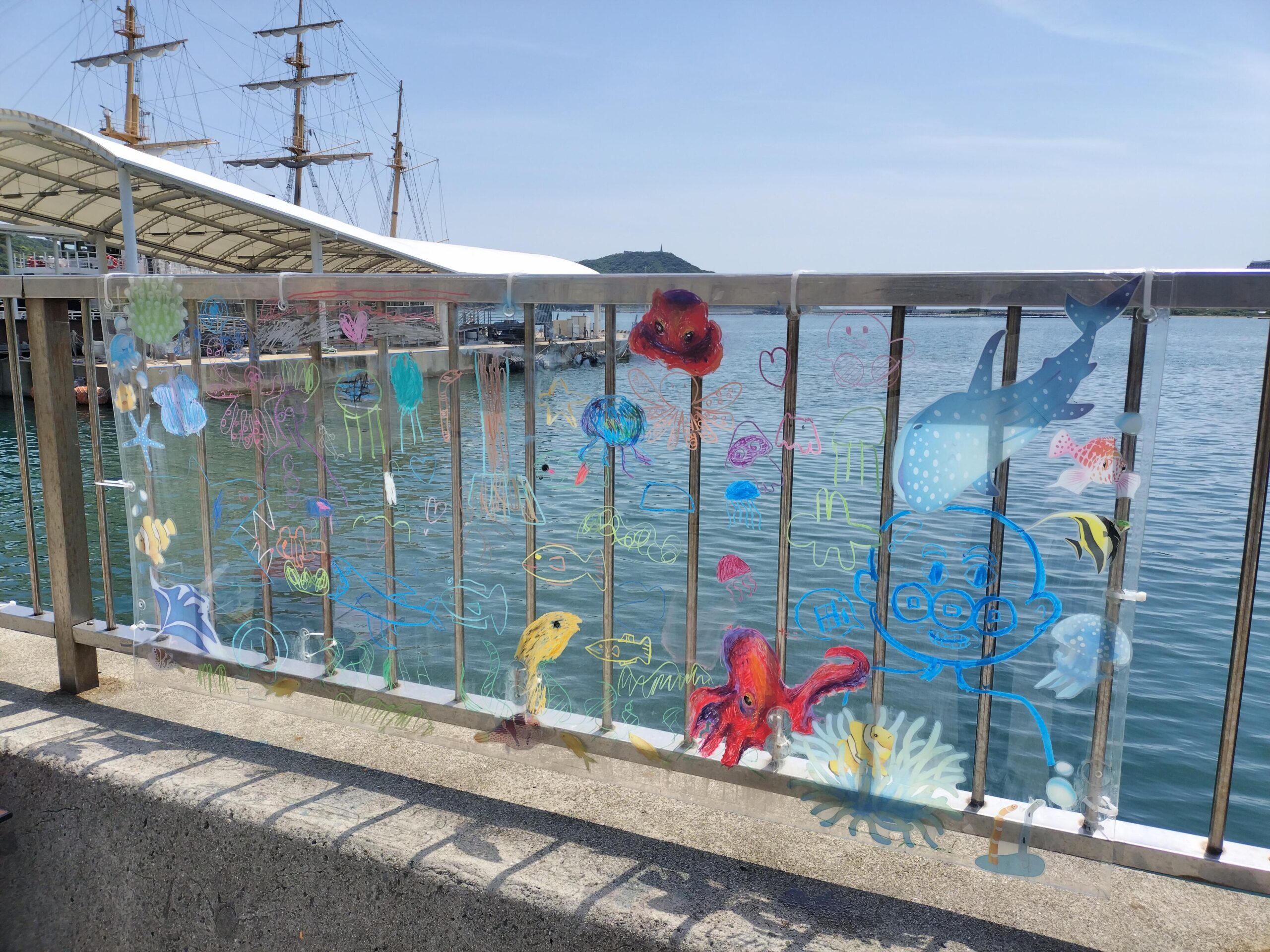 巨大アクリルおえかき