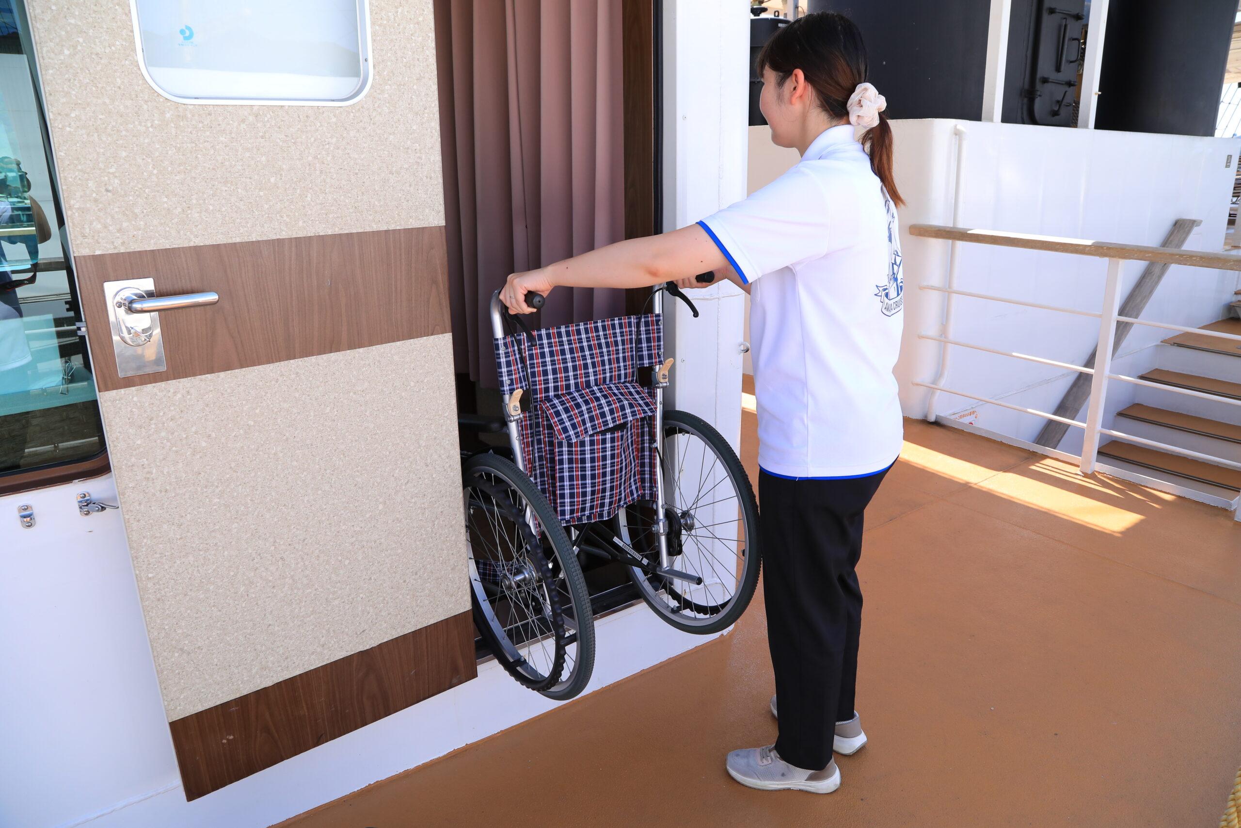 貴賓室への段差